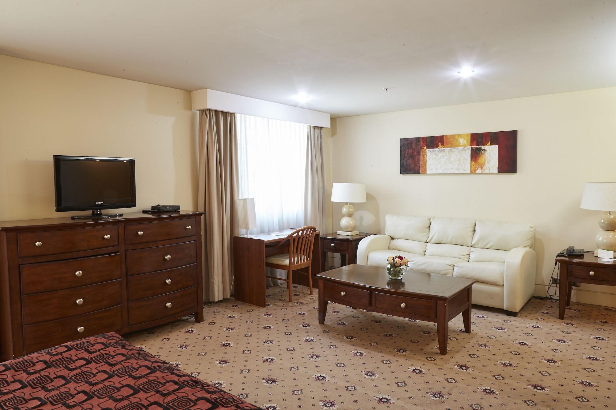 Hotel Torremayor Lyon Сантяго Екстериор снимка
