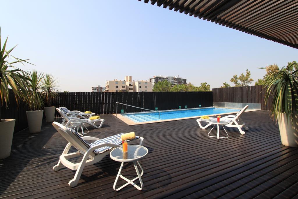 Hotel Torremayor Lyon Сантяго Екстериор снимка