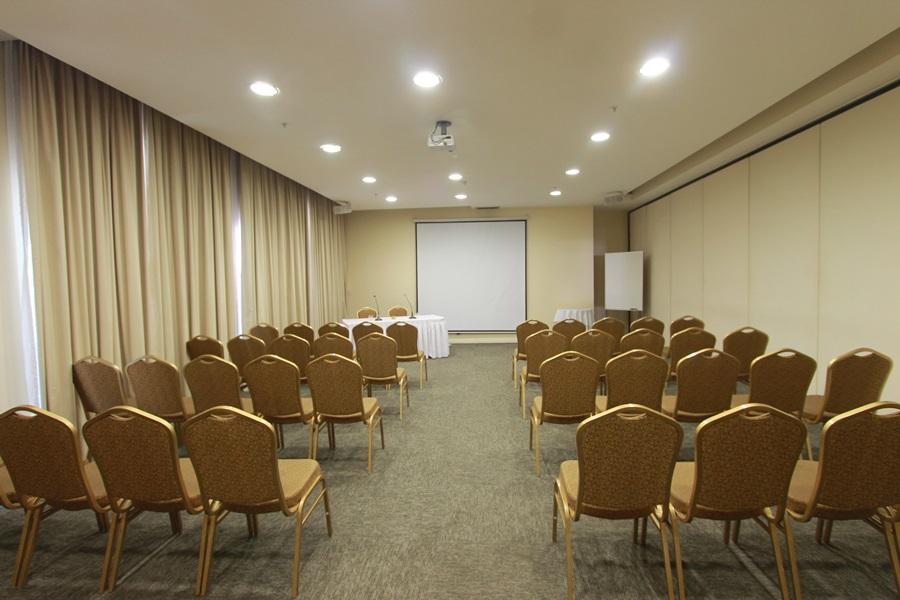 Hotel Torremayor Lyon Сантяго Екстериор снимка