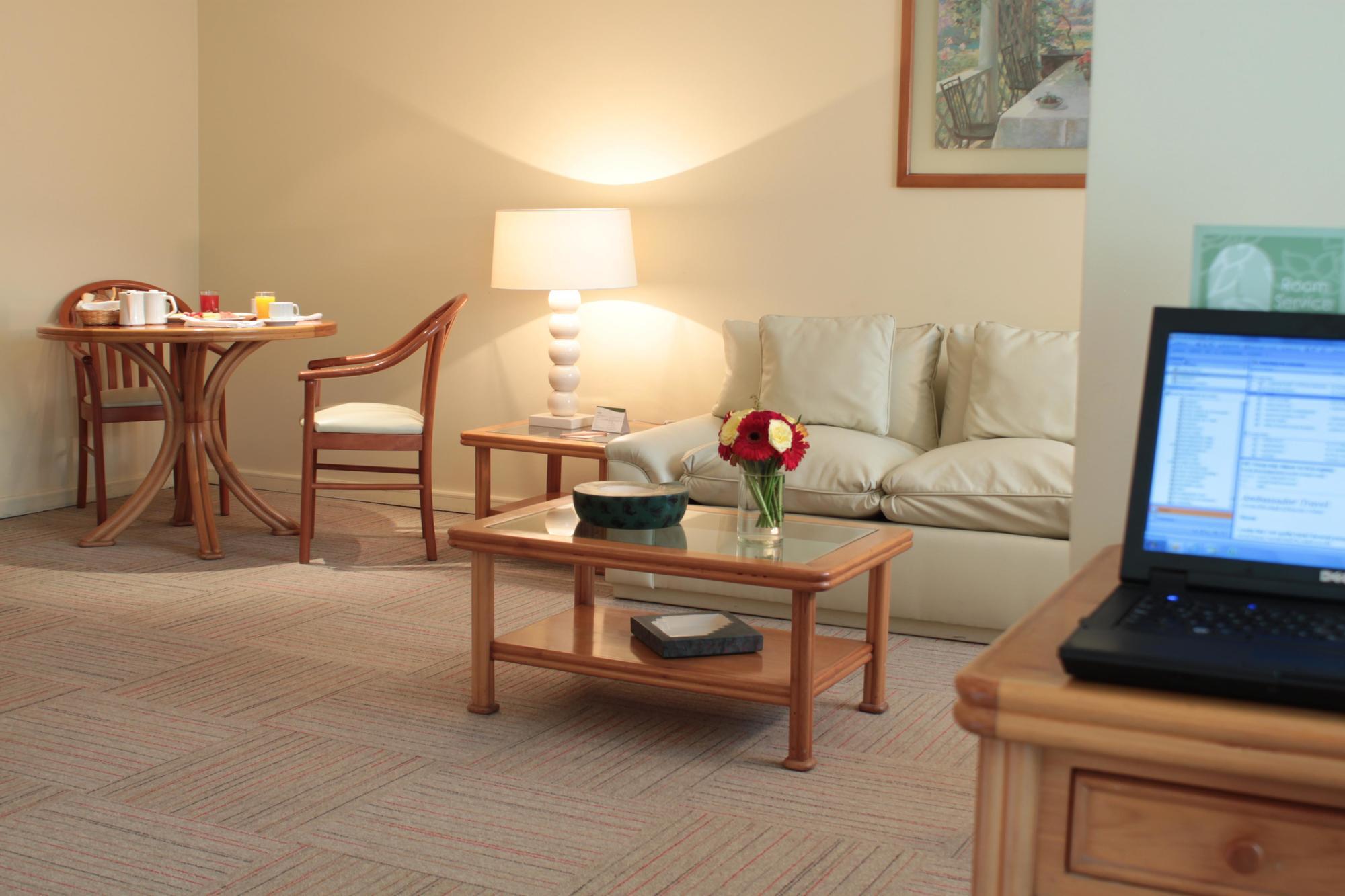 Hotel Torremayor Lyon Сантяго Екстериор снимка