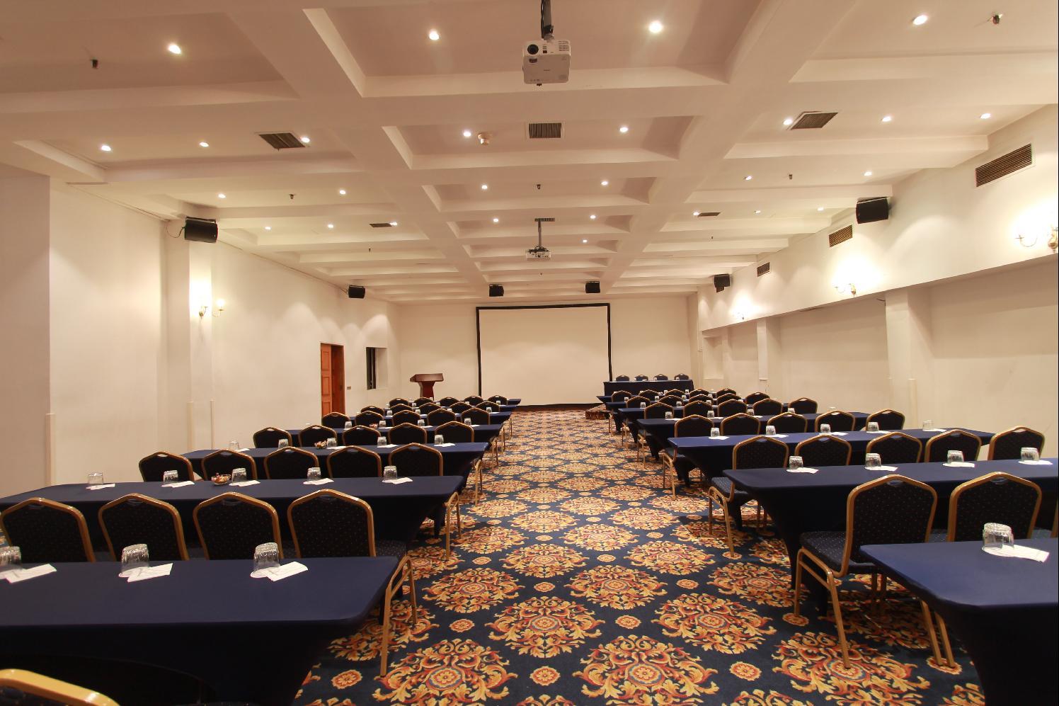 Hotel Torremayor Lyon Сантяго Екстериор снимка