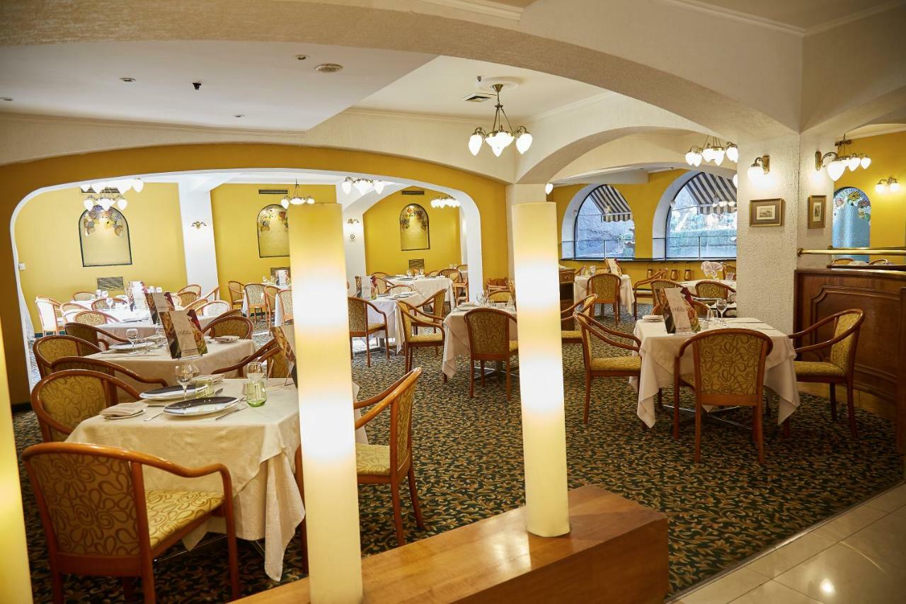 Hotel Torremayor Lyon Сантяго Екстериор снимка