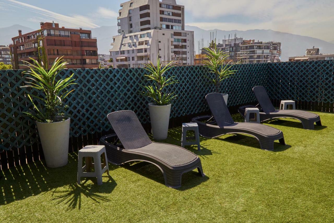 Hotel Torremayor Lyon Сантяго Екстериор снимка